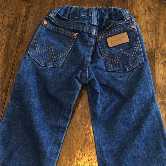 Cutest Wrangler 2T jeans - Picture 2 of 3